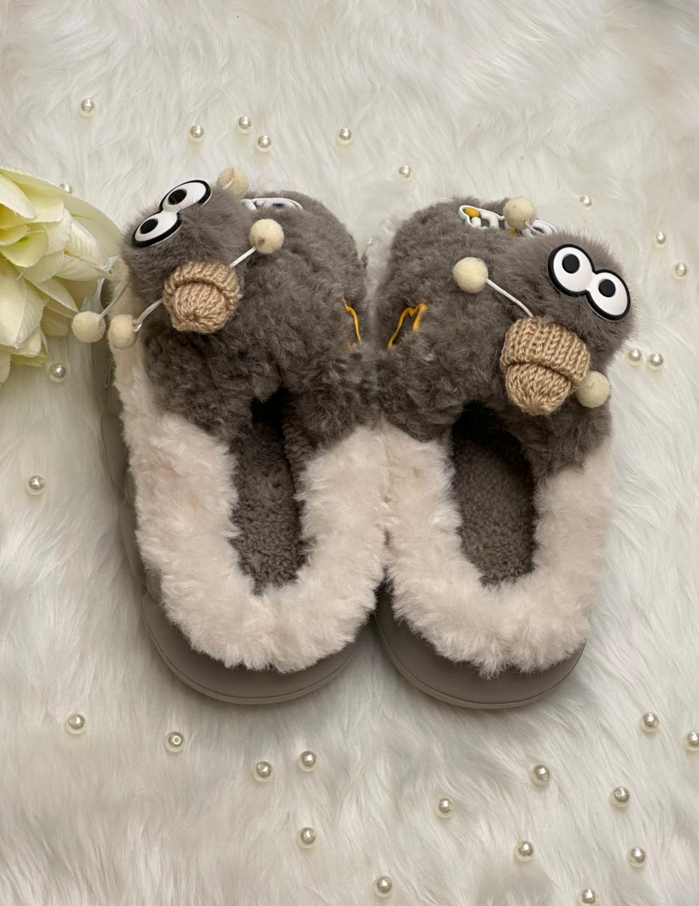 Soft slippers for women
