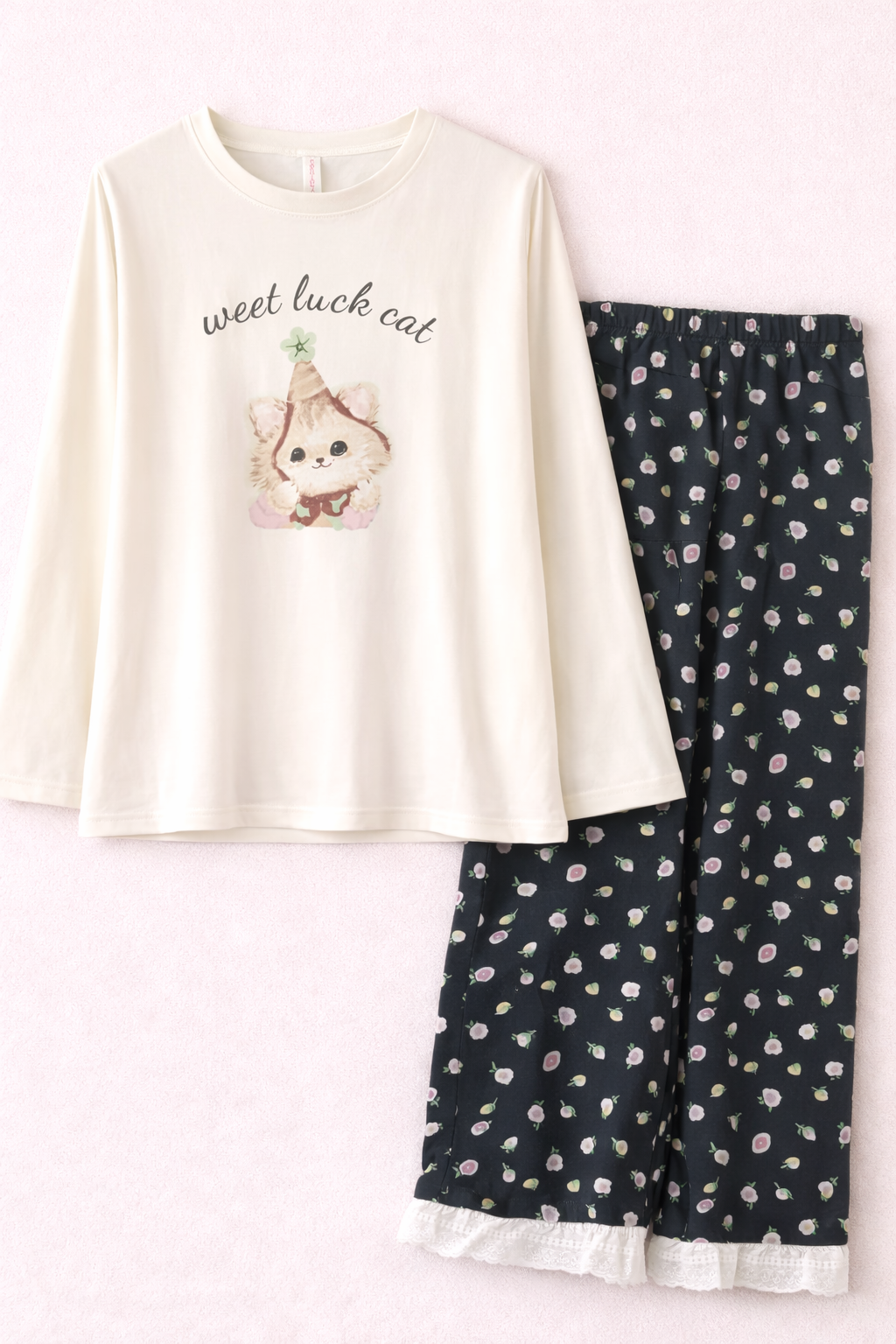 Sweet Luck Cat Cozy Night Suit