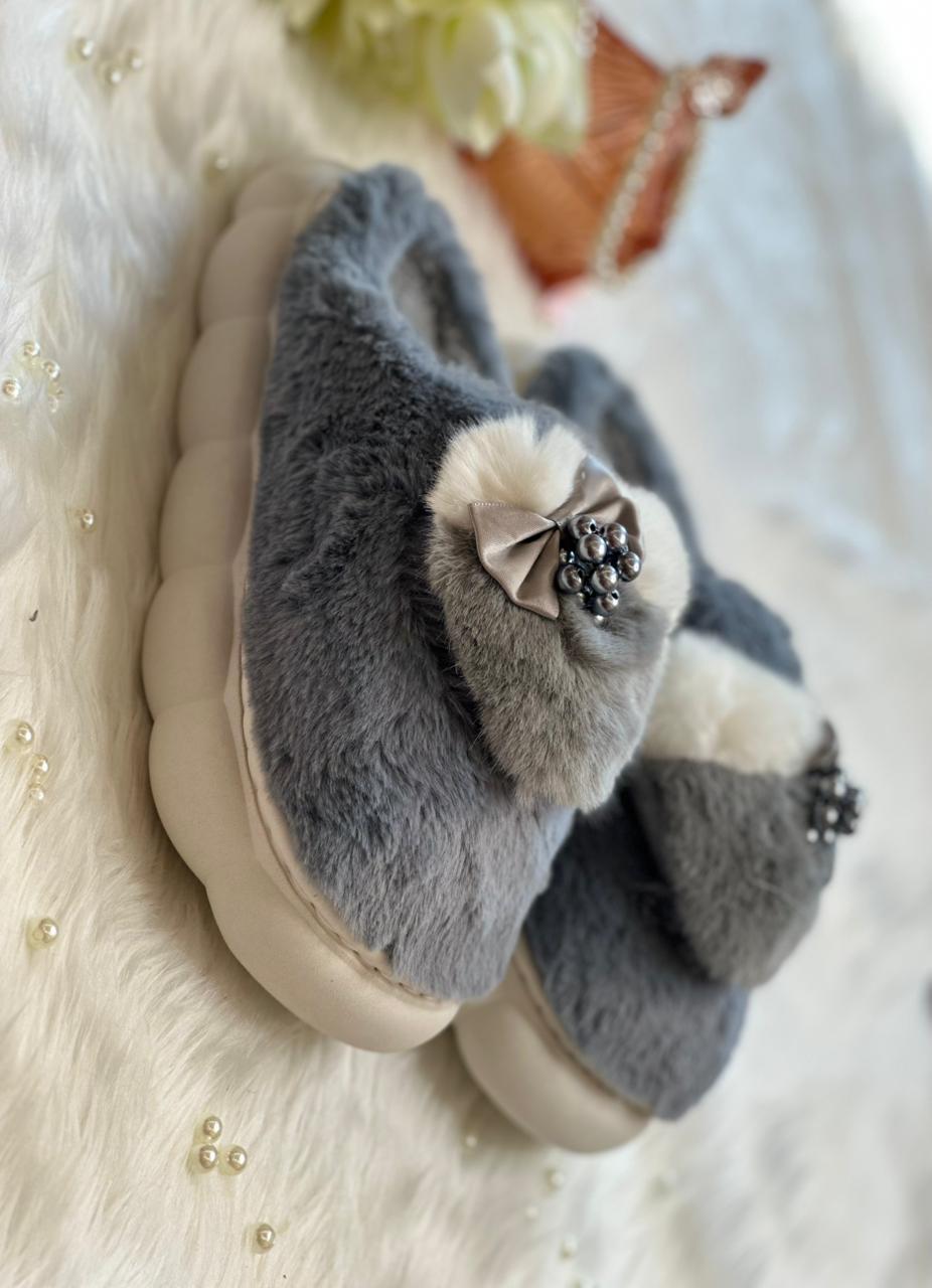 Soft slippers for women
