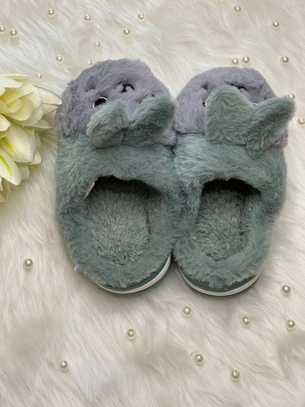 Soft slippers for women