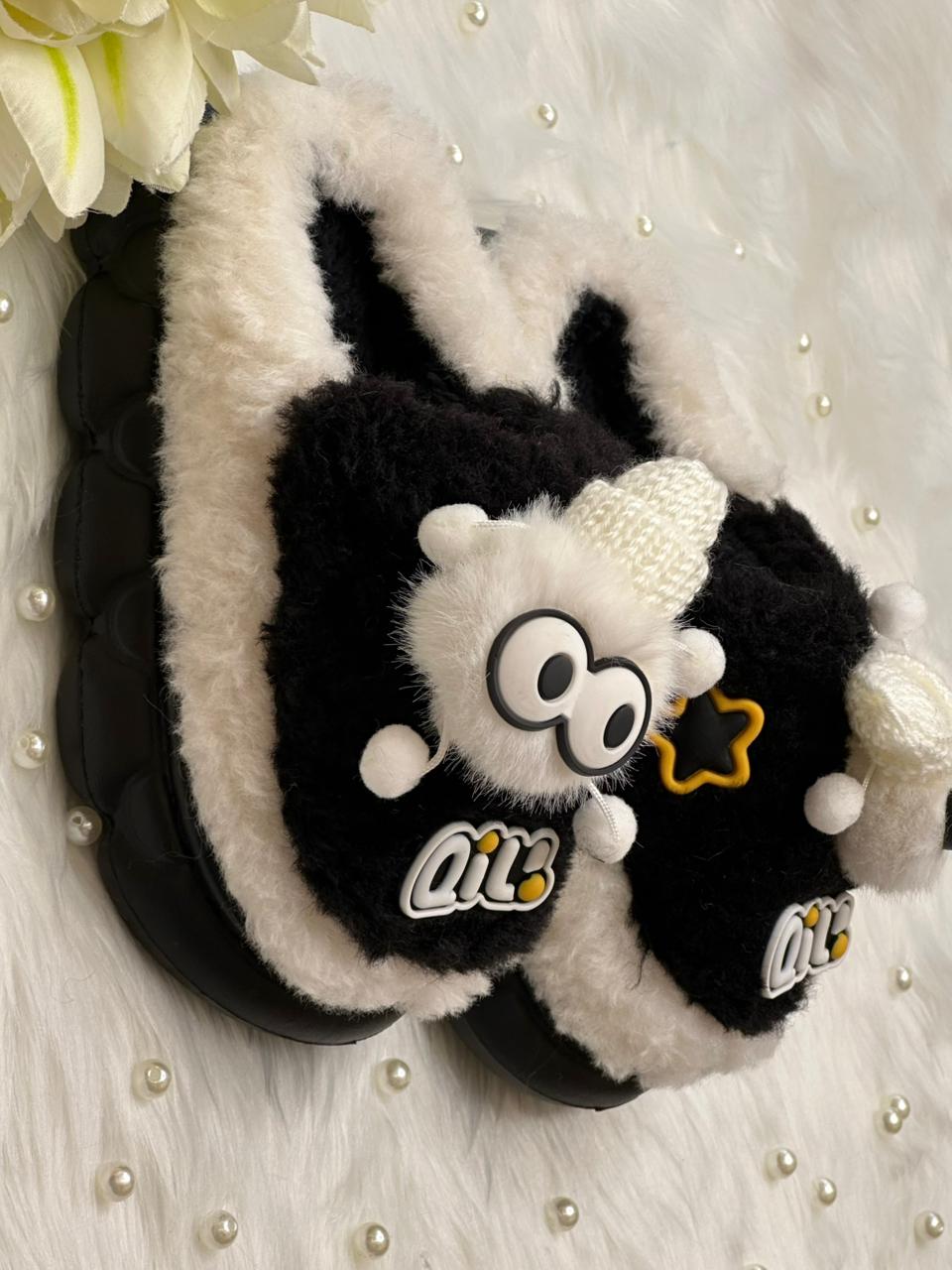 Soft slippers for women