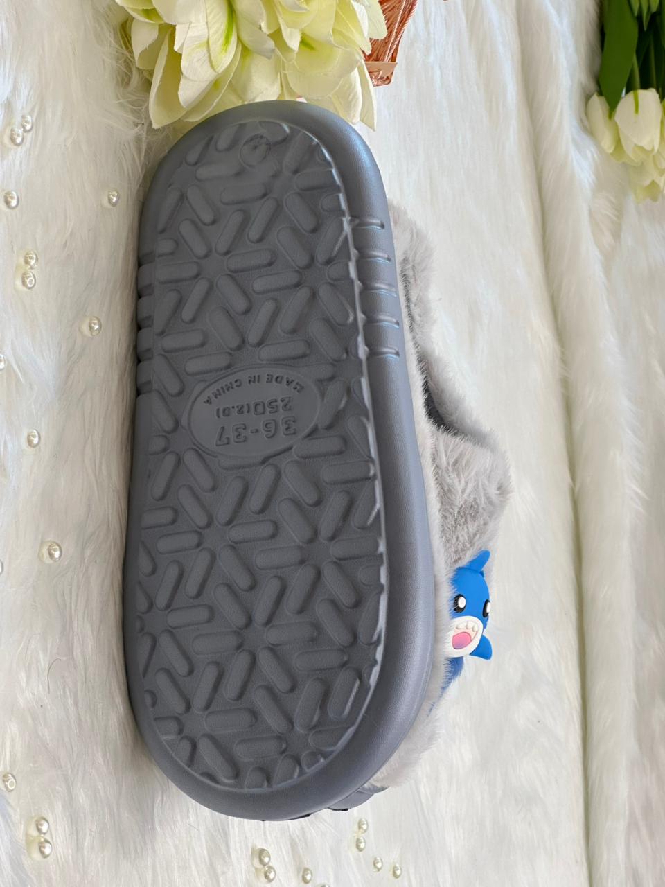 Soft slippers for women