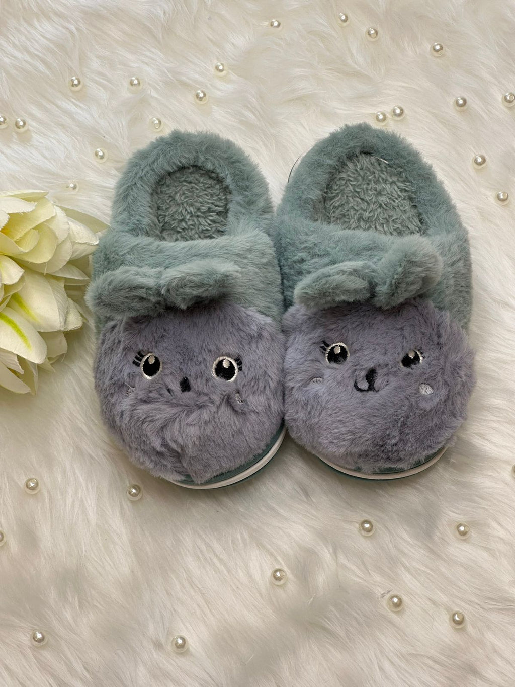 Soft slippers for women