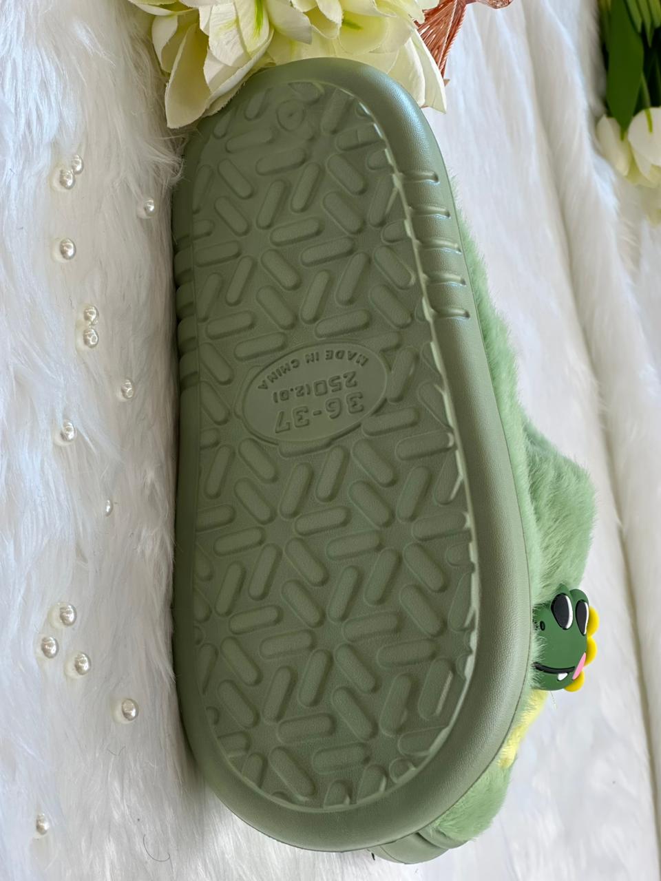 Soft slippers for women
