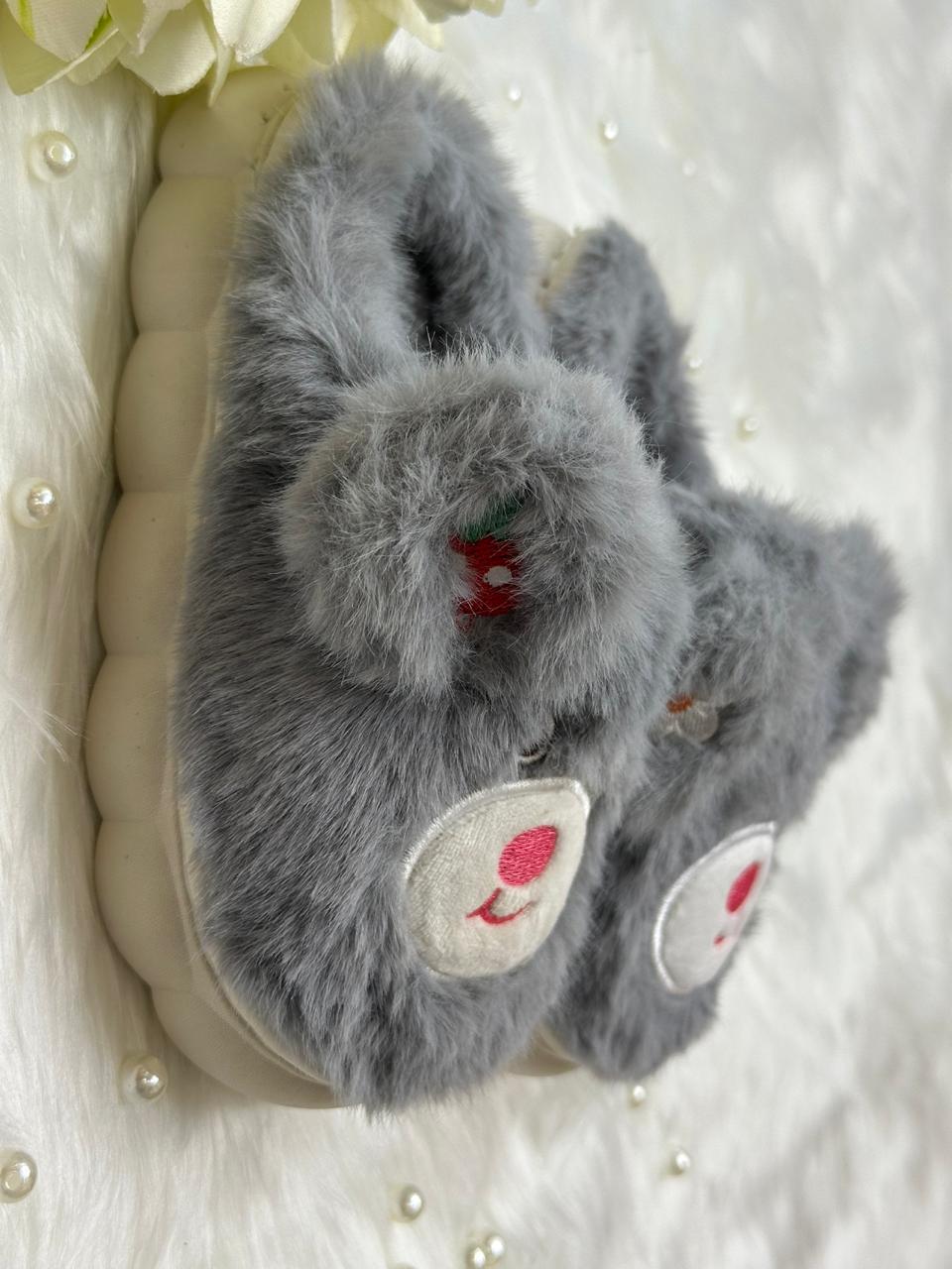 Soft slippers for women