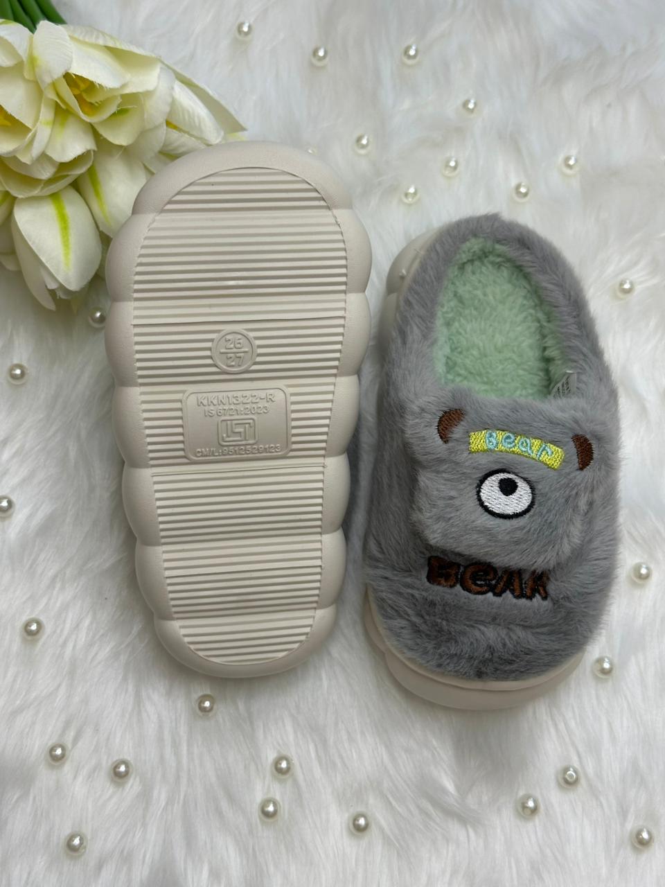 Soft slippers for women