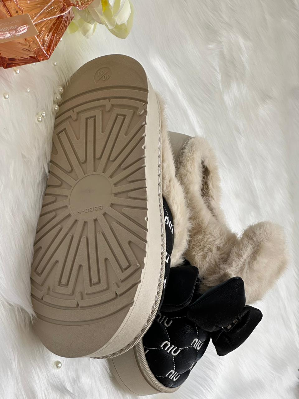 Soft slippers for women